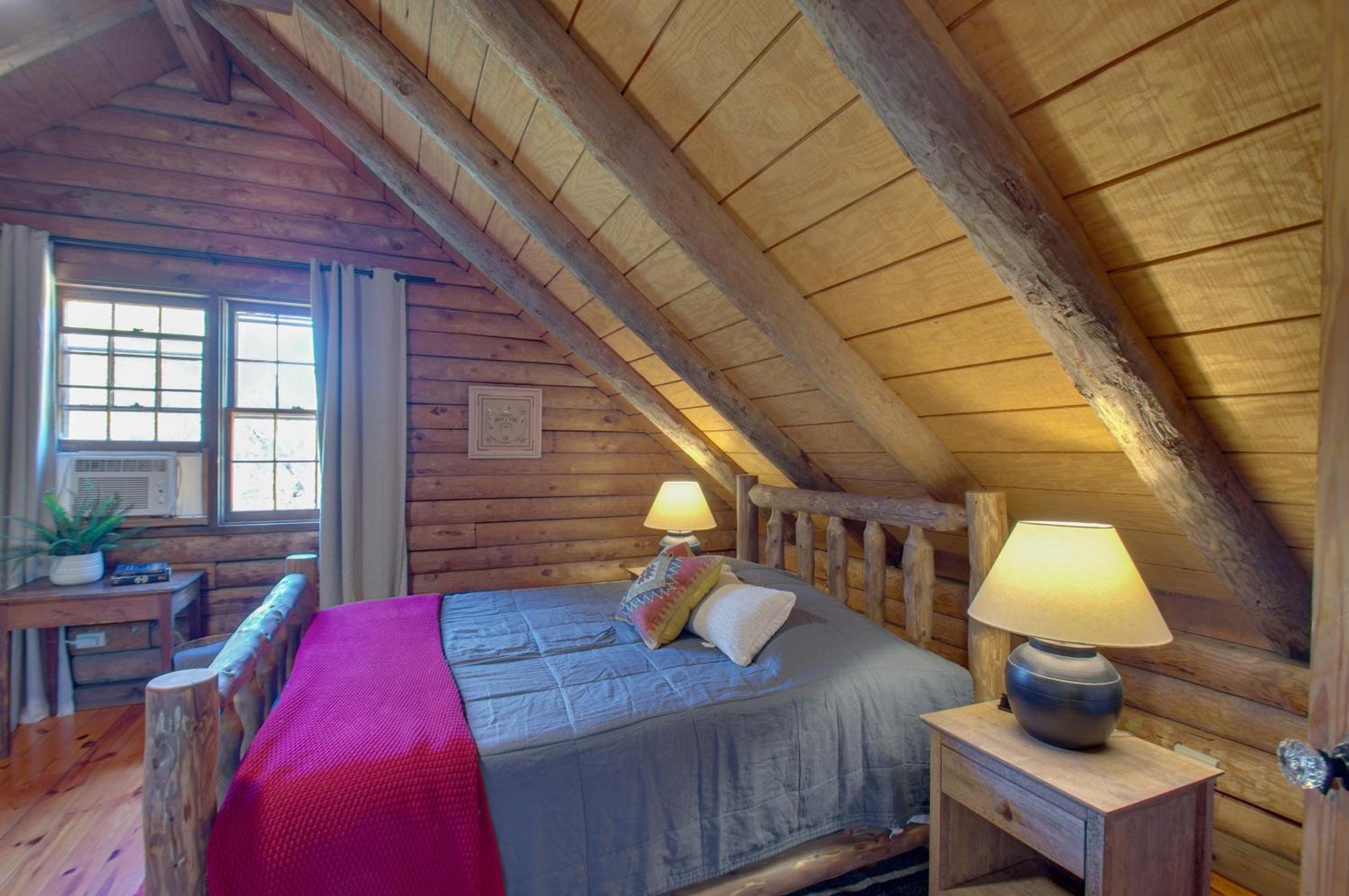 Cozy Log Cabin Getaway With Fire Pit And 3 Acres! Ruckersville Екстериор снимка