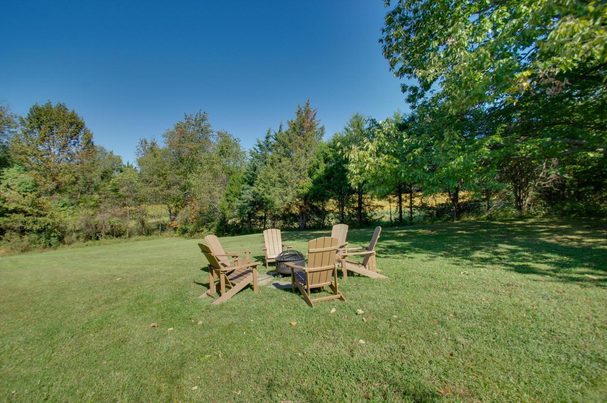 Cozy Log Cabin Getaway With Fire Pit And 3 Acres! Ruckersville Екстериор снимка