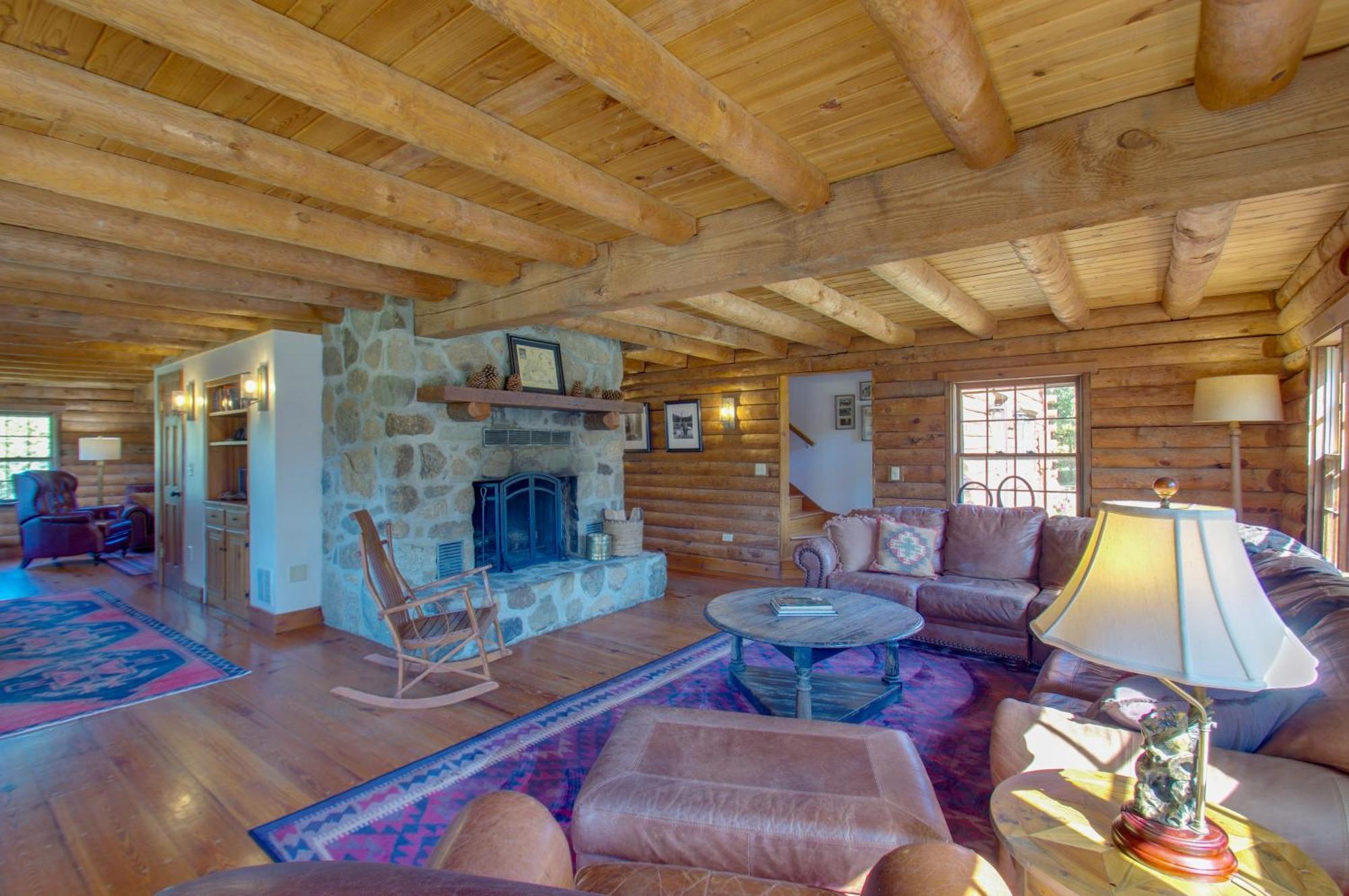 Cozy Log Cabin Getaway With Fire Pit And 3 Acres! Ruckersville Екстериор снимка