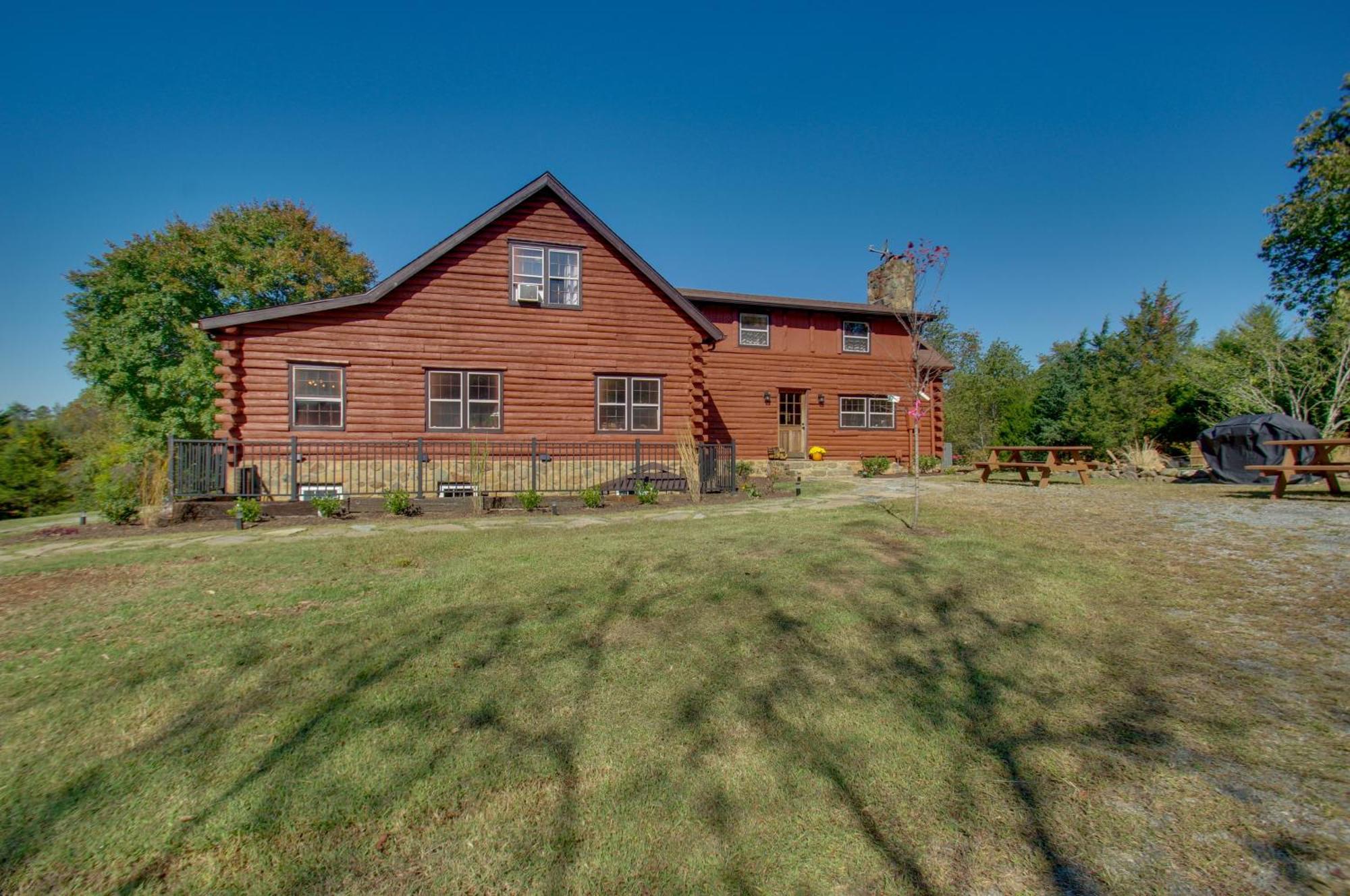 Cozy Log Cabin Getaway With Fire Pit And 3 Acres! Ruckersville Екстериор снимка