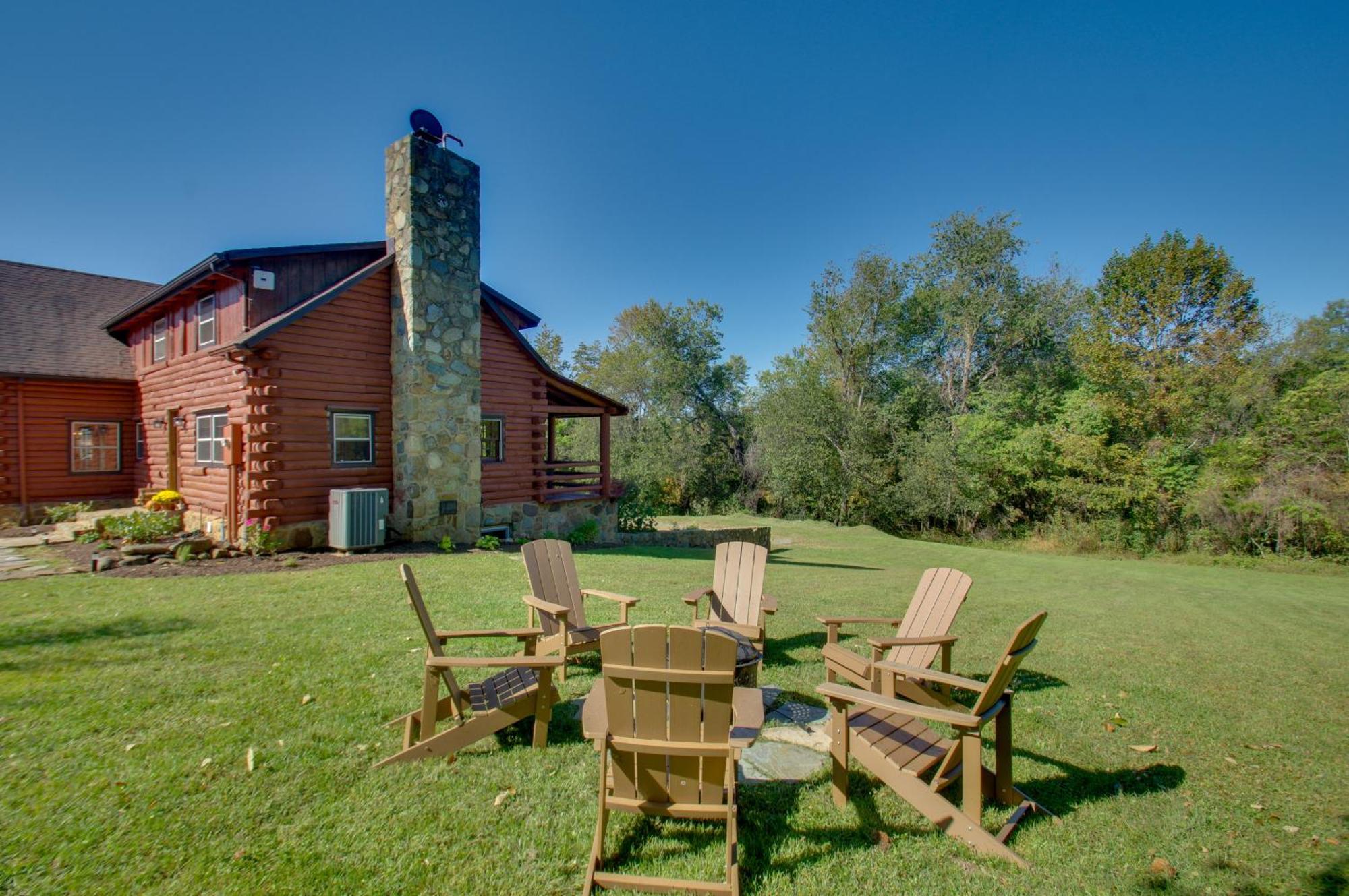 Cozy Log Cabin Getaway With Fire Pit And 3 Acres! Ruckersville Екстериор снимка